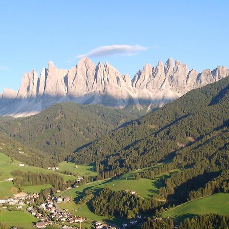 Mantingerhof Apartments Funes  Zewnętrze zdjęcie